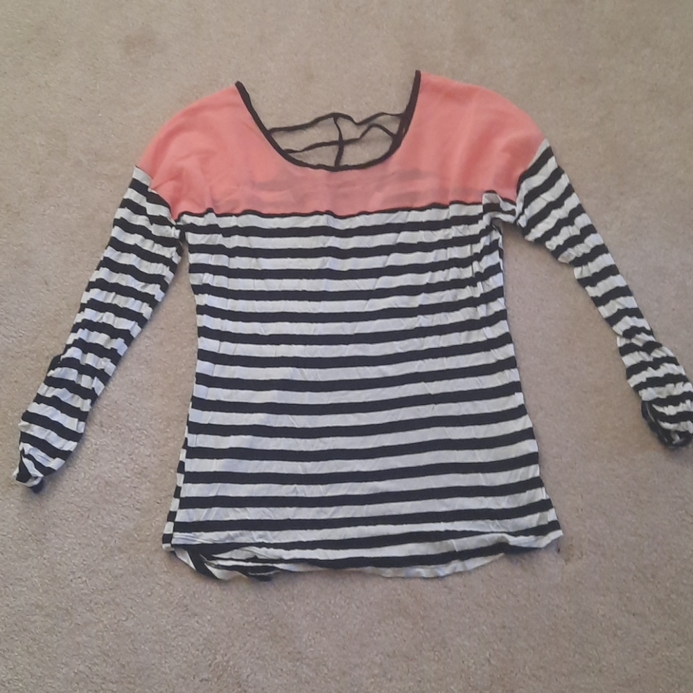 Striped‎ top